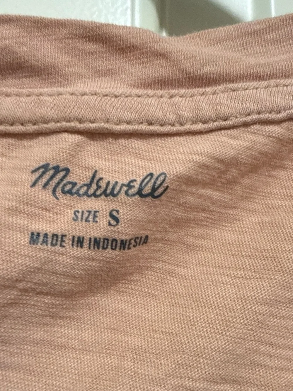 Madewell t-shirt bundle - Blush, Plum, Mauve, Sage, White - Picture 2 of 11